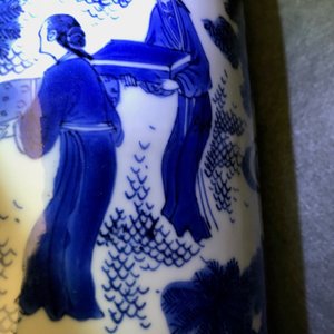 A fine Chinese blue and white sleeve vase with figural design all-round, Transitional period — 照片 20