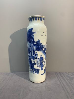 A fine Chinese blue and white sleeve vase with narrative design, Transitional period — photo 1