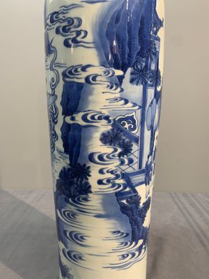 A fine Chinese blue and white sleeve vase with narrative design, Transitional period — photo 10