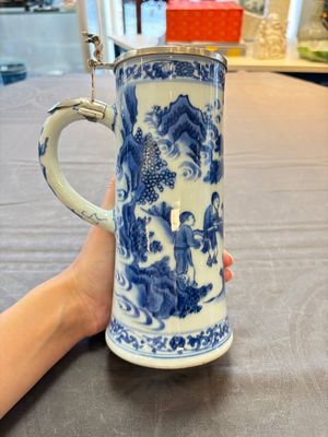 A fine Chinese blue and white tankard with Dutch silver cover, Transitional period — photo 1