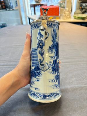 A fine Chinese blue and white tankard with Dutch silver cover, Transitional period — photo 4