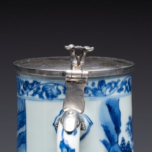 A fine Chinese blue and white tankard with Dutch silver cover, Transitional period — photo 10