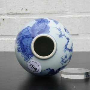 A fine Chinese blue and white vase, Kangxi — photo 8