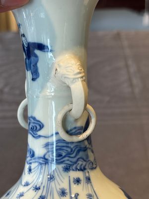 A fine Chinese blue and white vase with narrative design, Kangxi — 照片 11