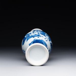 A fine Chinese blue and white vase with narrative design, Kangxi — 照片 6