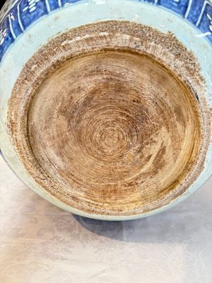 A fine Chinese blue, white and copper-red 'lotus scroll' fish bowl, Qianlong — photo 16