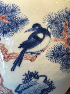 A fine Chinese blue, white and copper-red 'magpie and pine tree' vase, Yongzheng/Qianlong — foto 10