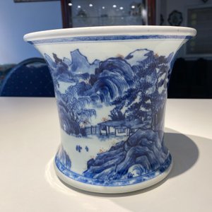 A fine Chinese blue, white and copper red 'Master of the Rocks' brush pot, Kangxi — photo 28