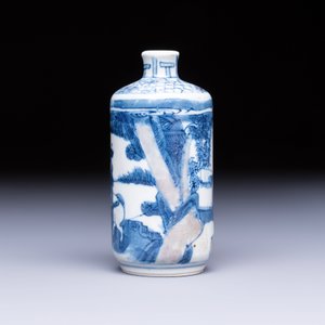A fine Chinese blue, white and copper-red 'Tong Zi Zhi Lu 童子指路' snuff bottle — 照片 2
