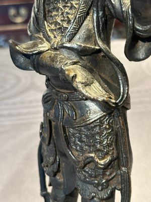 A fine Chinese bronze figure of a divinity, Ming — 照片 12