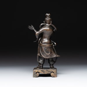 A fine Chinese bronze figure of a divinity, Ming — 照片 5
