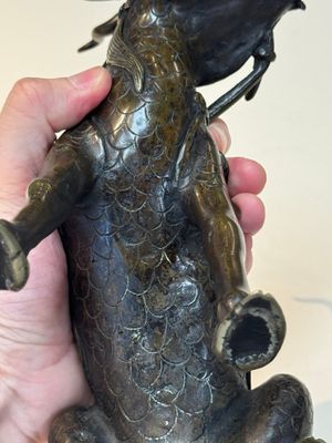 A fine Chinese bronze incense holder in the form of a qilin, Ming — 照片 18