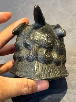 A fine Chinese bronze luduan-form censer and cover, Ming — foto 11