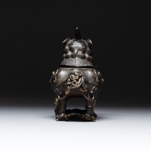 A fine Chinese bronze luduan-form censer and cover, Ming — foto 3