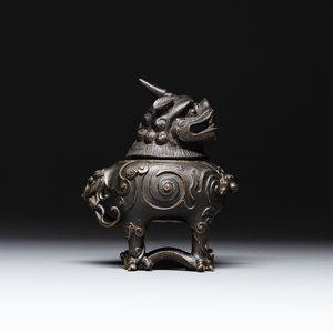 A fine Chinese bronze luduan-form censer and cover, Ming — foto 4