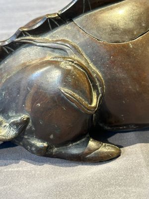 A fine Chinese bronze 'qilin' censer and cover, Ming — photo 11