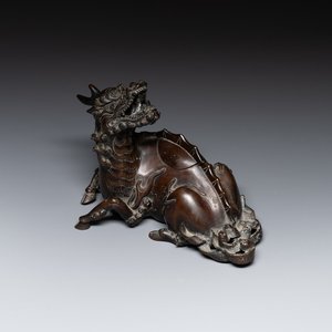 A fine Chinese bronze 'qilin' censer and cover, Ming — photo 1
