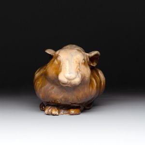 A fine Chinese cafe-au-lait glazed hare on wooden stand, Tian 天 mark, Qing — 照片 6