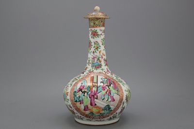A fine Chinese Canton bottle vase with lid, 19th C.
