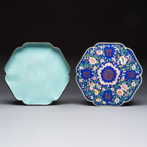 A fine Chinese Canton enamel blue-ground 'Double Happiness 囍' box and cover, Qianlong — photo 7
