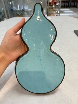 A fine Chinese Canton enamel double-gourd-shaped 'Da Ji 大吉' tray, Jiaqing — photo 3