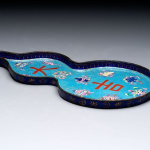 A fine Chinese Canton enamel double-gourd-shaped 'Da Ji 大吉' tray, Jiaqing — photo 3