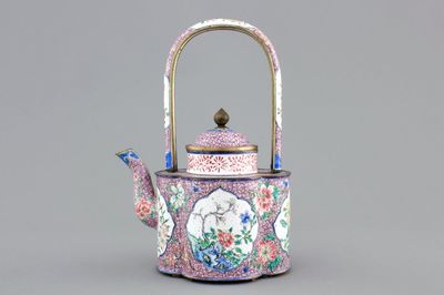 A fine Chinese Canton enamel teapot, Qianlong, 18th C.