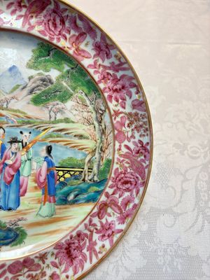 A fine Chinese Canton famille rose dish with puce-enamelled rim, 19th C. — 照片 7