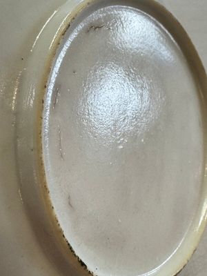A fine Chinese Canton famille rose gilt-decorated cup and saucer with figural design, Yongzheng/Qianlong — foto 26