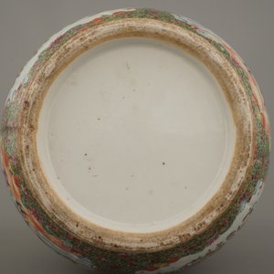 A fine Chinese Canton porcelain sleeve vase, 19th C. — 照片 12
