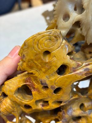 A fine Chinese carved soapstone 'Dragons among Clouds' group and a 'Phoenixes and Cranes' group, 20th C. — photo 13