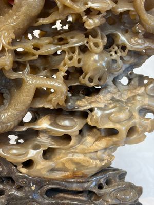 A fine Chinese carved soapstone 'Dragons among Clouds' group and a 'Phoenixes and Cranes' group, 20th C. — photo 23
