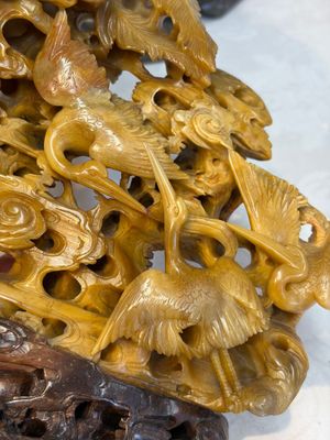 A fine Chinese carved soapstone 'Dragons among Clouds' group and a 'Phoenixes and Cranes' group, 20th C. — photo 4