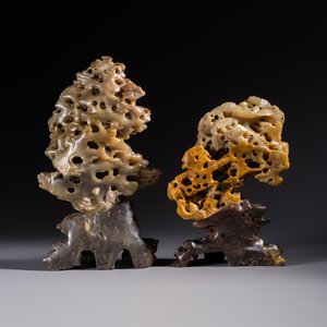 A fine Chinese carved soapstone 'Dragons among Clouds' group and a 'Phoenixes and Cranes' group, 20th C. — photo 3