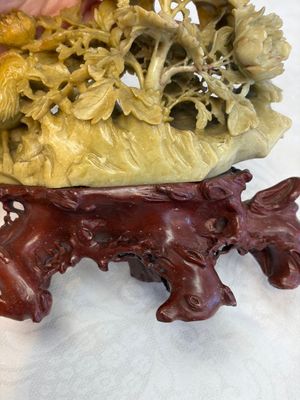 A fine Chinese carved soapstone 'Squirrels and Grapes' group and a 'Phoenixes among Peonies' group, 20th C. — photo 18