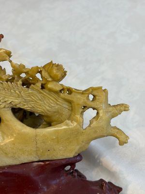 A fine Chinese carved soapstone 'Squirrels and Grapes' group and a 'Phoenixes among Peonies' group, 20th C. — photo 21