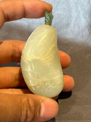 A fine Chinese celadon jade 'dragonfly' snuff bottle and stopper, Daoguang — photo 1