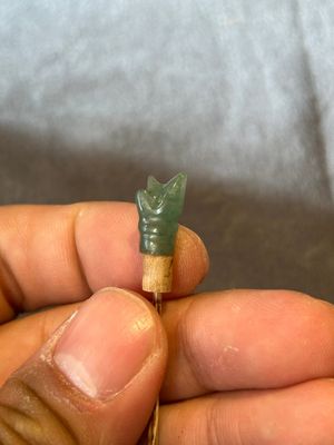 A fine Chinese celadon jade 'dragonfly' snuff bottle and stopper, Daoguang — photo 7