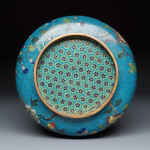 A fine Chinese cloisonné 'He Lu Tong Chun 鶴鹿同春' covered box — photo 13