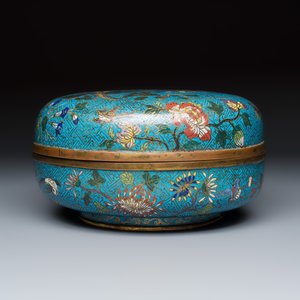 A fine Chinese cloisonné 'He Lu Tong Chun 鶴鹿同春' covered box — photo 4