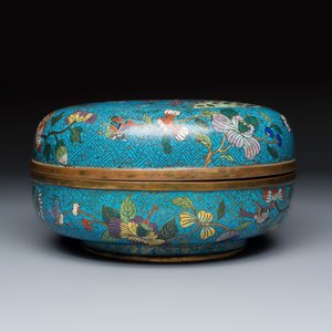 A fine Chinese cloisonné 'He Lu Tong Chun 鶴鹿同春' covered box — photo 5
