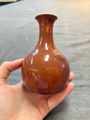 A fine Chinese copper-red-glazed vase, Yongzheng mark and of the period — 照片 2