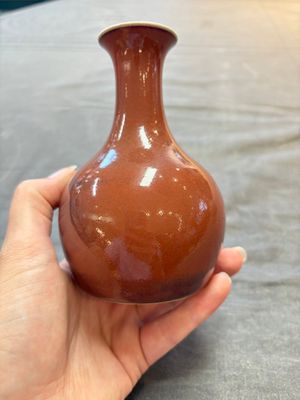A fine Chinese copper-red-glazed vase, Yongzheng mark and of the period — 照片 4