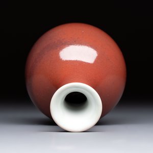 A fine Chinese copper-red-glazed vase, Yongzheng mark and of the period — 照片 5