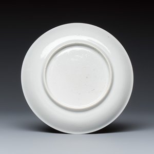 A fine Chinese Dutch or English-decorated saucer with a bird and insects — foto 2