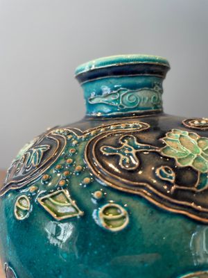 A fine Chinese Fahua 'meiping' vase with figural design, Ming — photo 9