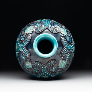 A fine Chinese Fahua 'meiping' vase with figural design, Ming — photo 5