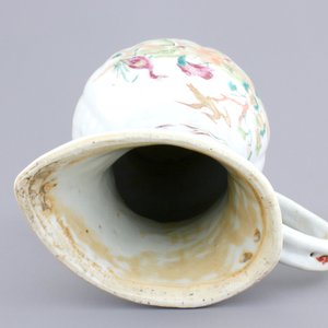 A fine Chinese famille rose and gilt export porcelain jug, Qianlong, 18th C. — 照片 6