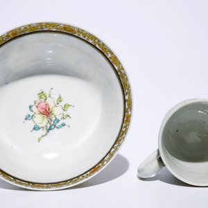 A fine Chinese famille rose and grisaille eggshell bowl with a pheasant, with a related cup, Yongzheng — 照片 6