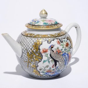 A fine Chinese famille rose and grisaille teapot and cover with a pheasant, Yongzheng — 照片 7